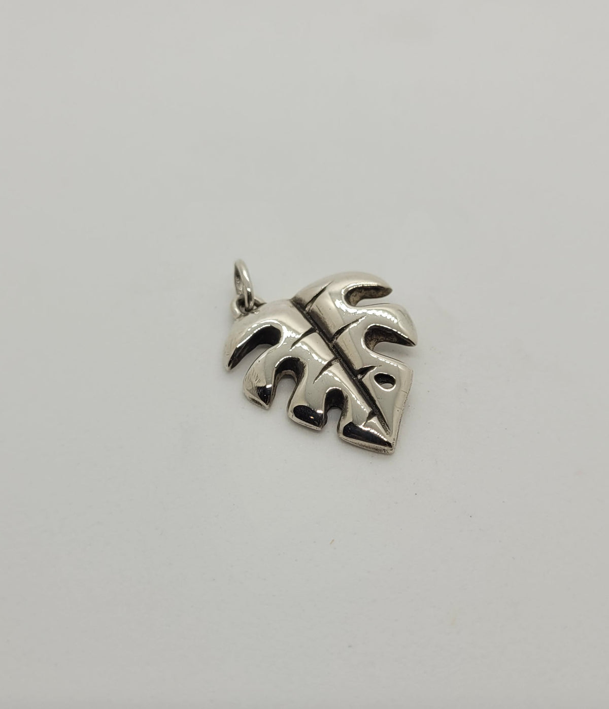 Pendentif feuille de Monstera