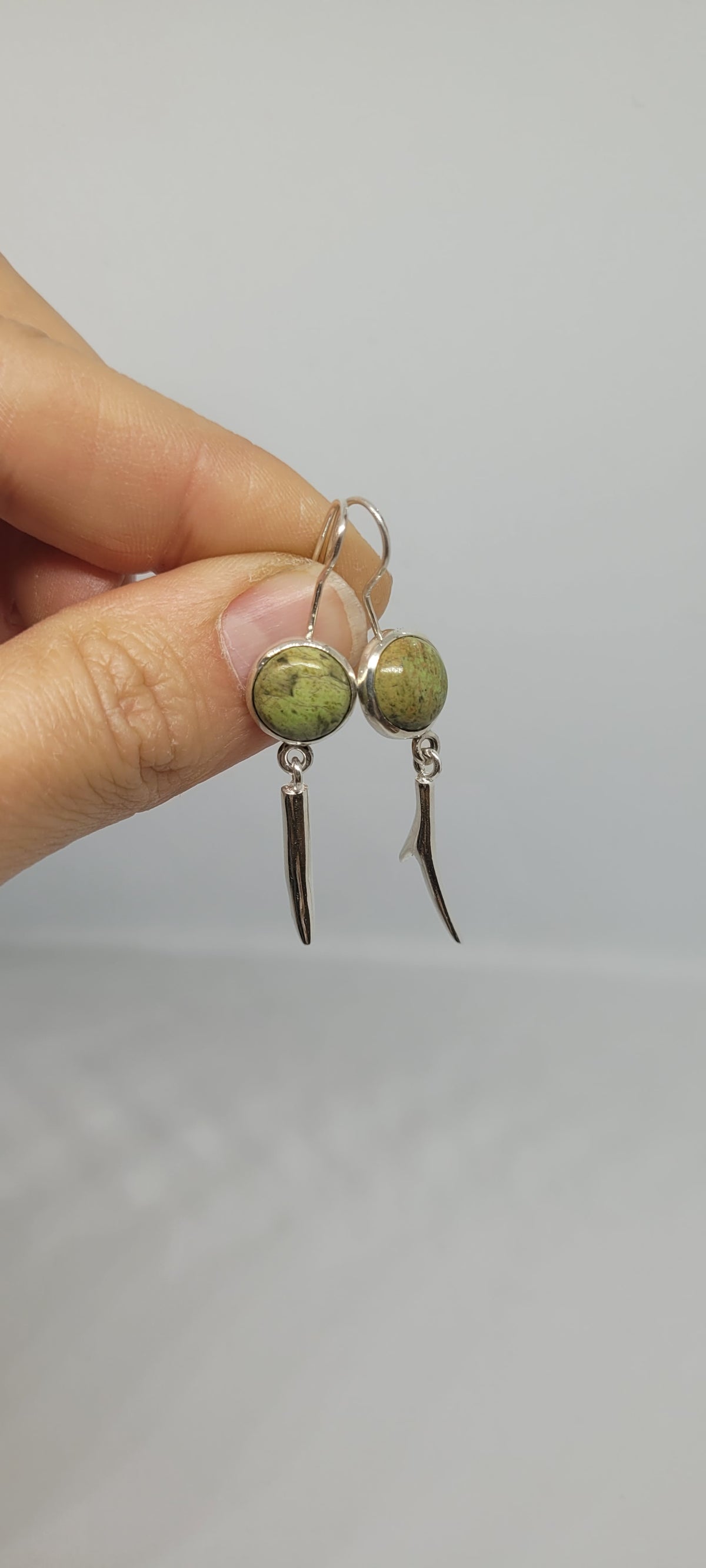 Boucles d'oreilles branches et gaspéite du Québec
