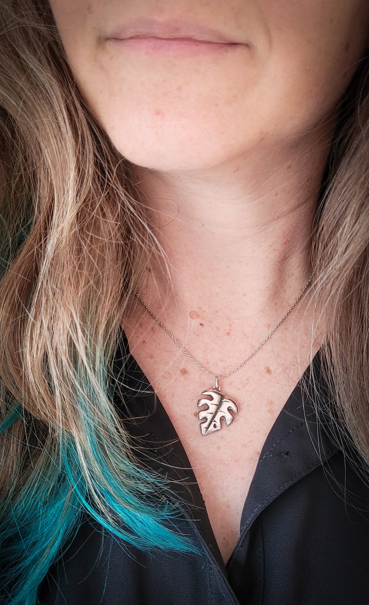 Pendentif feuille de Monstera